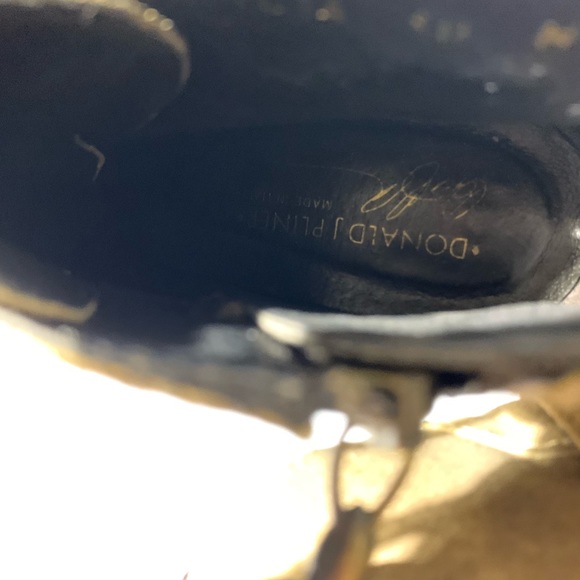 Donald J. Pliner leather heeled boots . - Picture 6 of 10